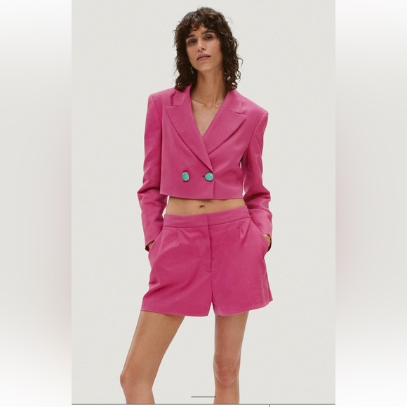 ZARA 2 PIECES SET LINEN BLEND DOUBLE BREASTED CROPPED BLAZER AND PLEATED SHORTS - Picture 1 of 9